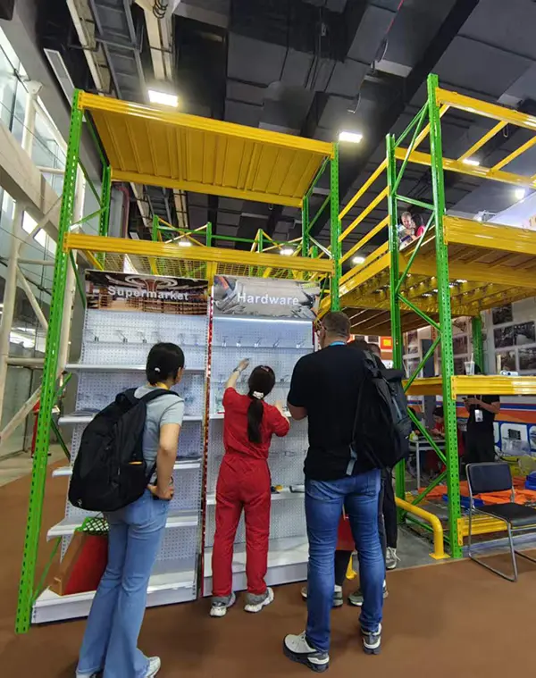 Tim Penjualan Internasional Guangzhou Heda Shelves Co., Ltd.
