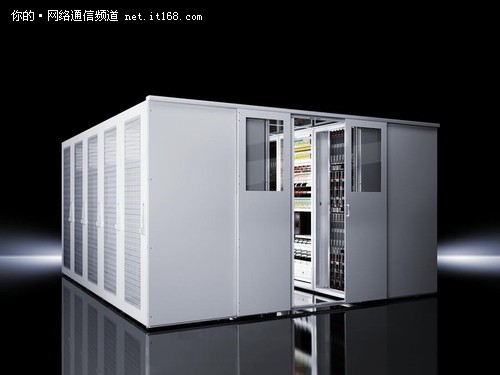 Cold Aisle Containment Server Rack Detail 2