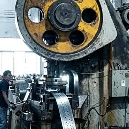 Penghalusan tepi dan deburring baja