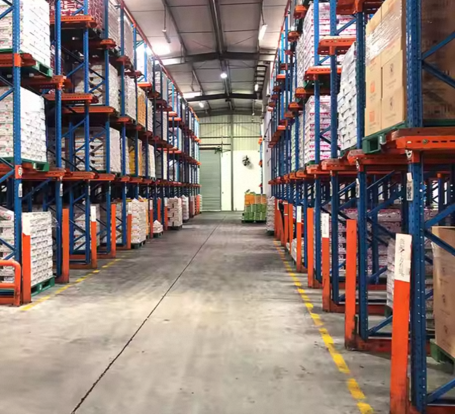 Drive in pallet rack storage detail 1