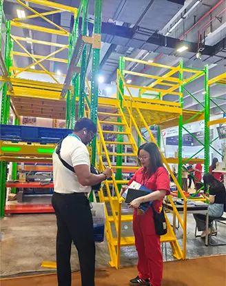 Stan Guangzhou Heda Shelves Co., Ltd. di Canton Fair