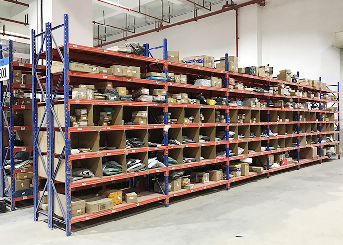 Gudang Logistik