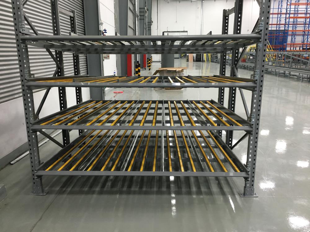 Maxrac Gravity Live Storage Carton Flow Pallet Racking Roller untuk Penyimpanan Pengambilan Cepat