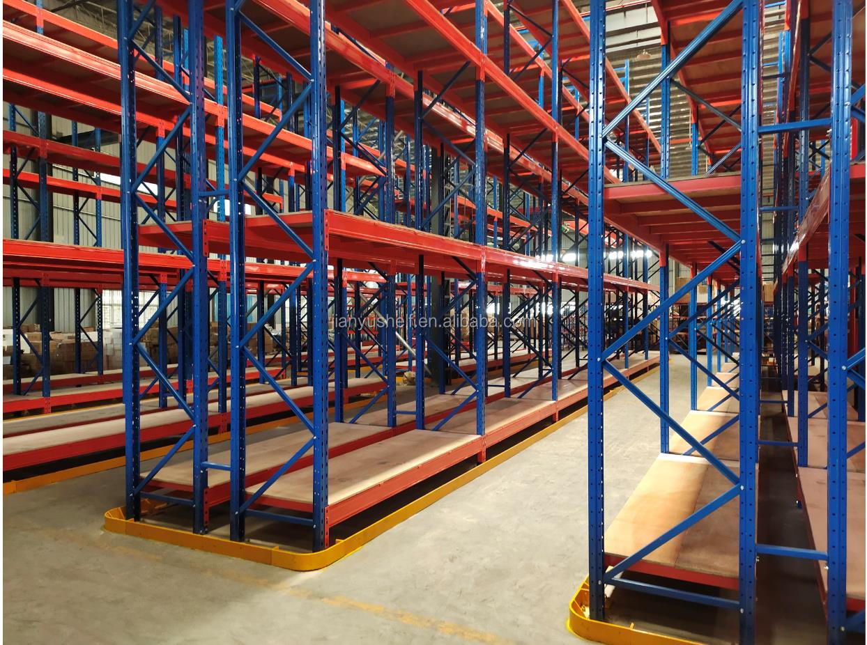 Rak heavy duty dengan panel kayu
