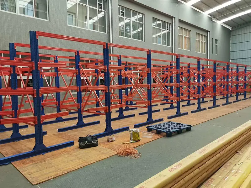 Sistem rak penyimpanan kayu dan material panjang