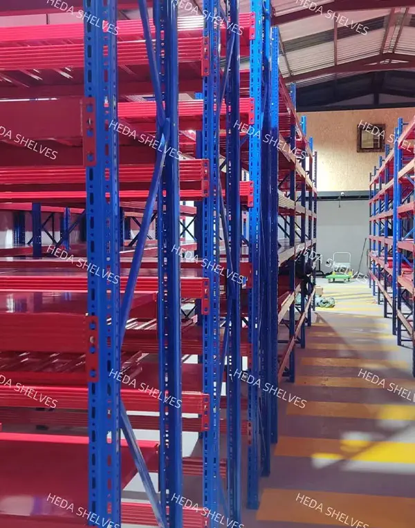 Instalasi Medium Duty Shelving di Ekuador