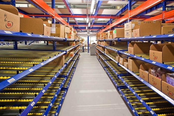 China Factory Easy Assembled Warehouse Racking Box Carton Plastic Bin Flow Rack Gravity Shelving