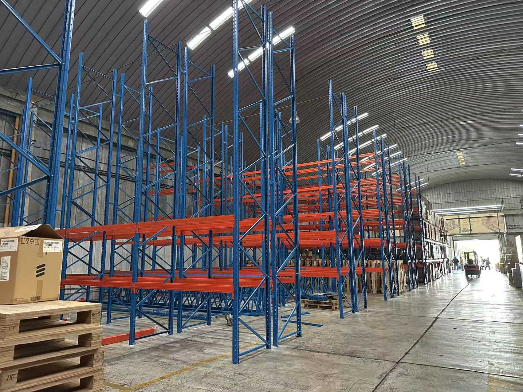 Rak Penyimpanan Palet Logam Tugas Berat Mracking 1000kg/2000kg/3000kg Per Lapisan Rak Palet Industri